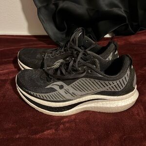Saucony Endorphin Speed 2